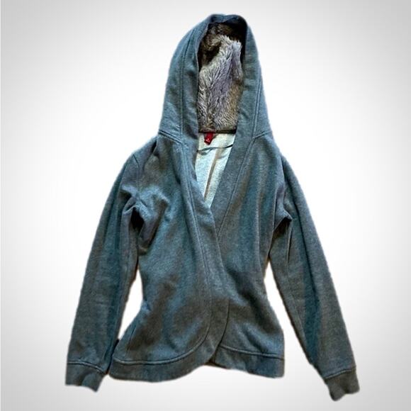 Merona Sweaters - Merona Gray Soft Hooded Fleece Sweater Womens Medium